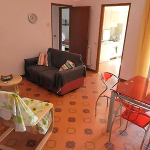 https://apartment-in-patti-marina-a-step-away-from-the-sea-and.sicilyhotelsitaly.net