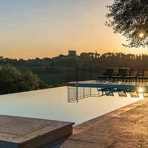  Alloggio per agriturismo Palazzo Massaini Cavarciano